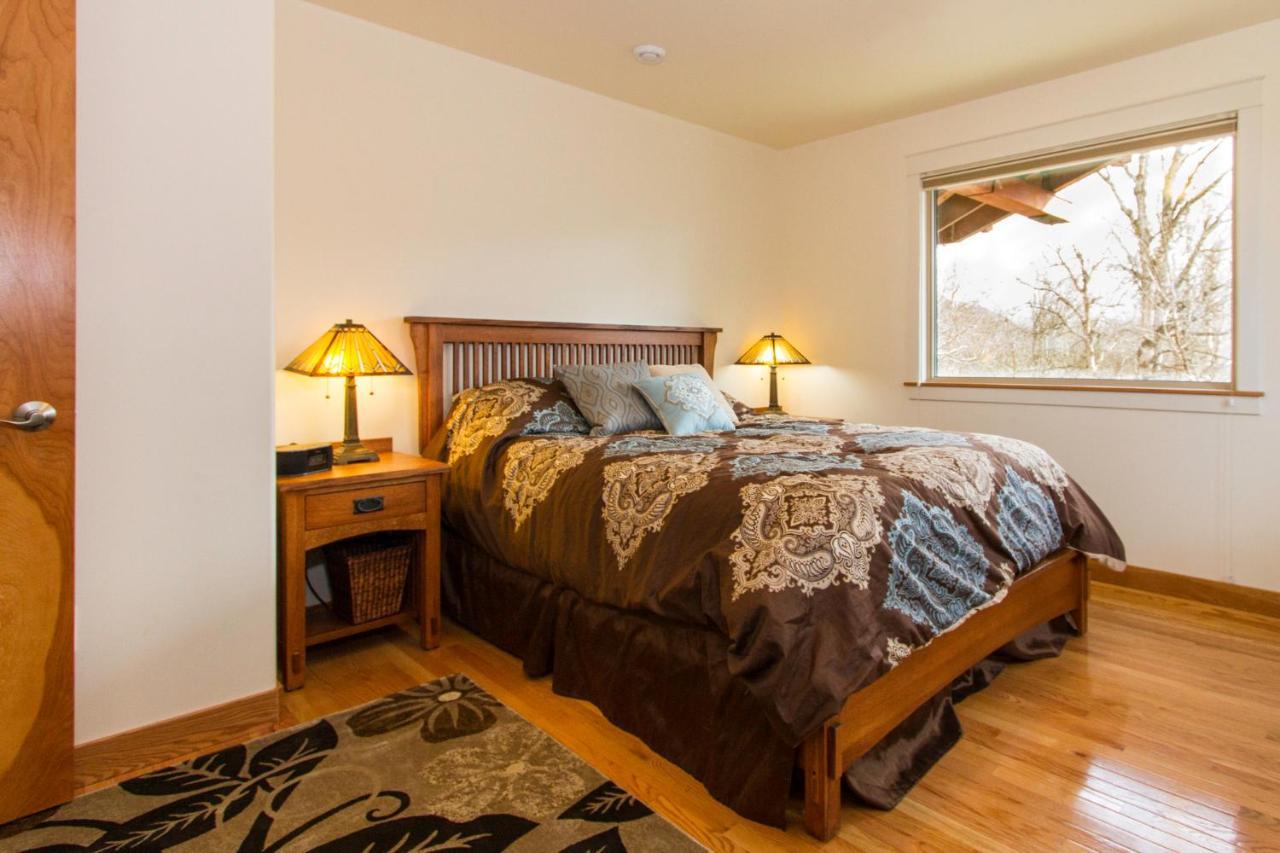 Eagle Peak Guesthouse Eagle River Luaran gambar