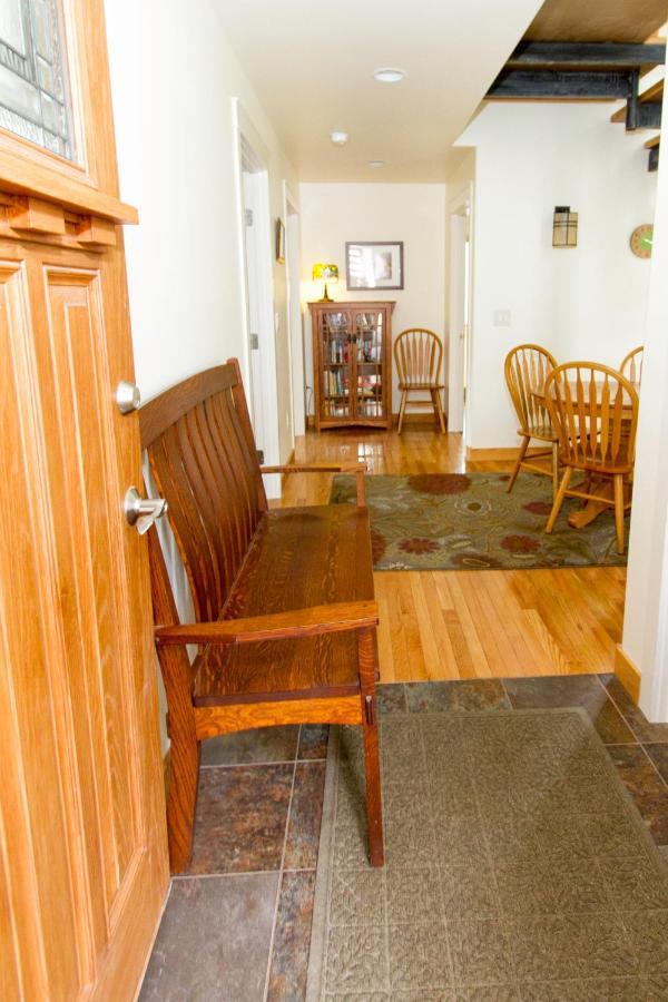 Eagle Peak Guesthouse Eagle River Luaran gambar